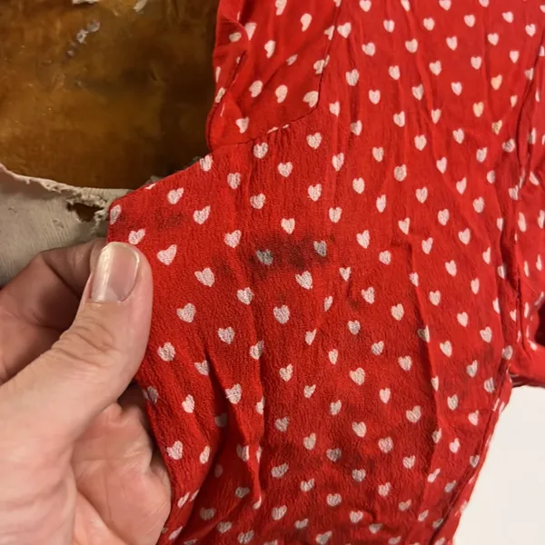 Zara MD red short sleeve red white heart oil stained button up - Image 2