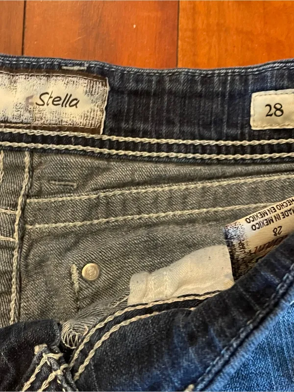 BKE Stella Low-Rise Cropped Jeans Women's 27 Blue Dark Wash Denim Stretch 90's - Image 3