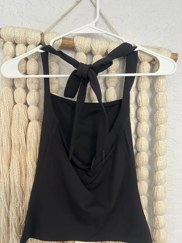 Aritzia Top Tank - Image 2