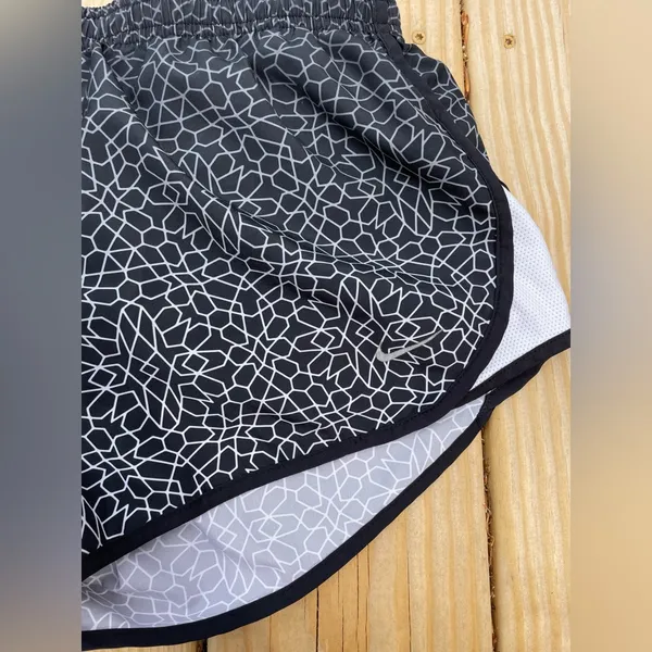 Nike dri-fit running shorts - Image 3