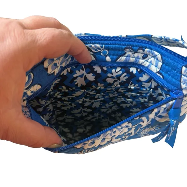Vera Bradley Lizzy Crossbody Shoulder Bag Blue Lagoon Retired‎ Quilted - Image 6