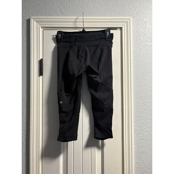 Lululemon Cropped Leggings Women Size 6 Black Mesh Ruched Run Inspire Capri - Image 2