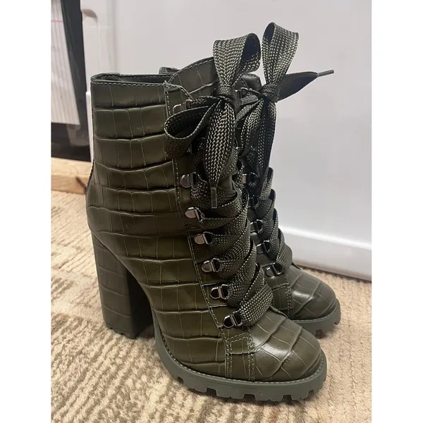 Schutz NEW $158 Zhara Green Croc Embossed Leather Lace Up Chunky Booties Sz‎ 8B - Image 4
