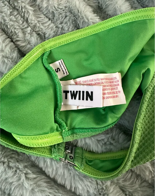 Twiin one piece bikini - Image 3