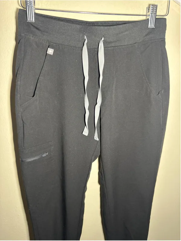 FIGS Technical Collection Jogger Pants XS Black 25” inseam - Image 2