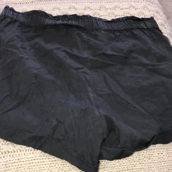 Aerie shorts size small - Image 8