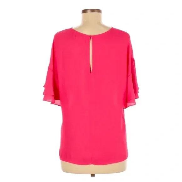 Gibson Latimer Flutter Sleeve Blouse in Fuchsia Pink - Image 4