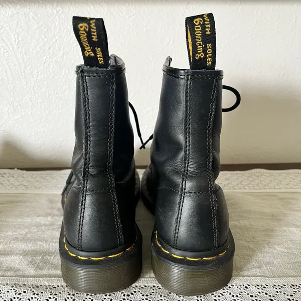 Women's Dr. Martens 1460 Black Smooth Leather Combat Boots 90s Y2k Size 7 Ladies - Image 4