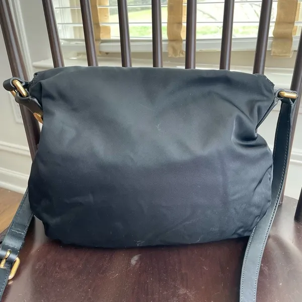 Marc Jacobs Preppy Nylon Messenger Bag Black Gold $200 - Image 9