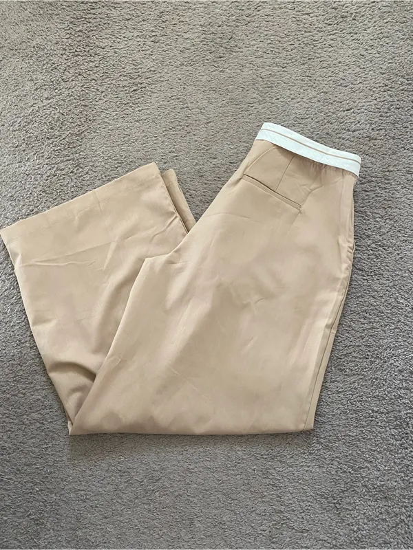 NWOT HYFVE Tan Pleated Wideleg White Waistband Trousers - Image 5