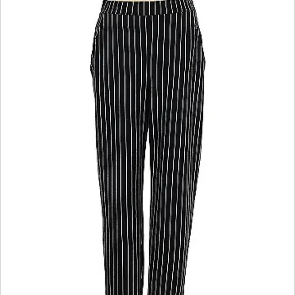 ✨ Divided by H&M Women Black Casual Pants✨ - Image 3