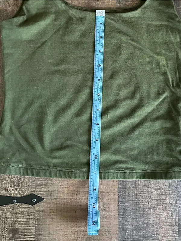 Old Navy Olive Green Crop Tank Top Women's XS Stretch Cotton Sleeveless Casual - Image 8