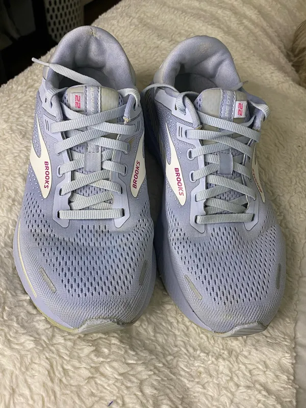 Brooks Womens Adrenaline GTS 22 Running Shoes Sneakers Size 8.5 - Image 2