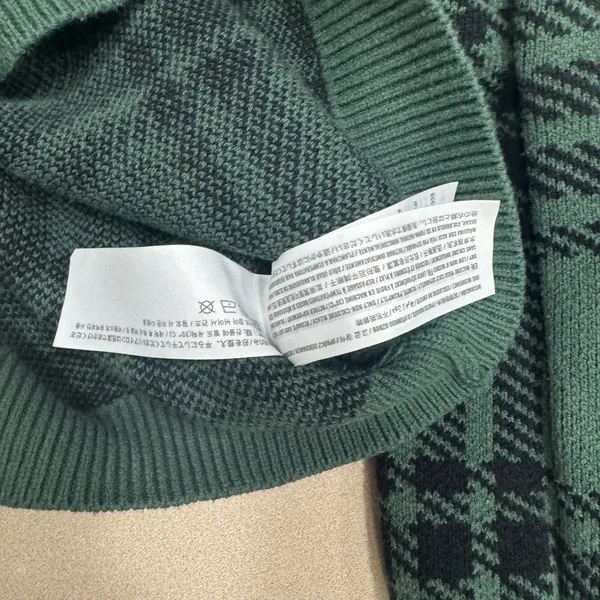 Hollister Cropped Sweater Women's Size XS Green Black Plaid Grunge Y2K Inspired‎ - Image 4
