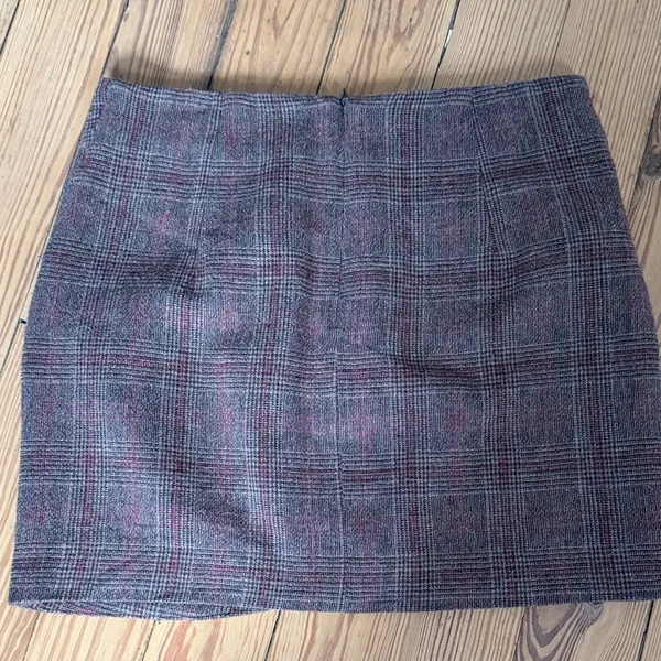 Mango Chic Plaid / Checkered Gathered Wool Blend Mini Skirt in Brown and Red - Image 5
