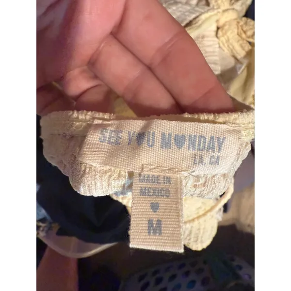 See You Monday Yellow Popcorn Crinkle‎ Halter Top Cinch Front V-Neck Size Medium - Image 3