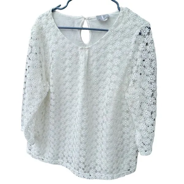Fair Lady size XL relaxed fit daisy lace overlay top. - Image 2