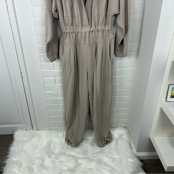 Free People Beach Faye Jumpsuit in Oyster Size M - Image 6