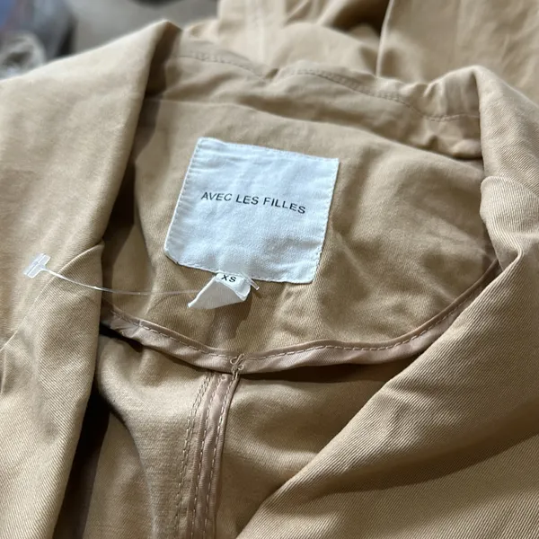 NWOT AVEC LES FILLES Puff Sleeve Belted Trench Coat Tan Camel - Image 7