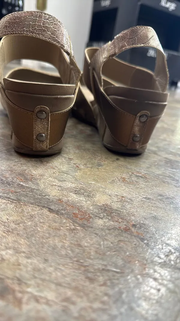 Corky Boutique By Size 10 - Image 2