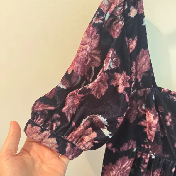 Urban Outfitters Floral Velvet Mini Dress Purple Black Puff Sleeve Smocked Small - Image 2