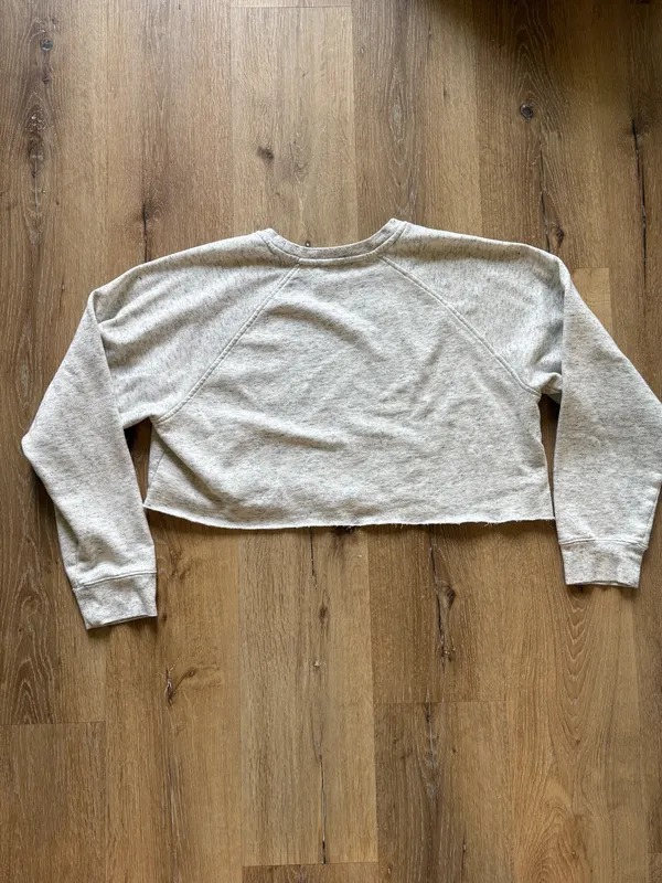 Colosseum Light Grey Cropped Crewneck Sweatshirt - Image 6