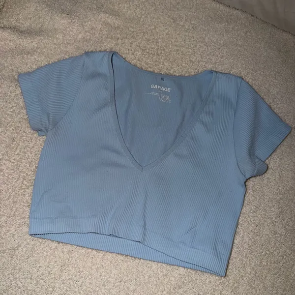 garage crop top - Image 4