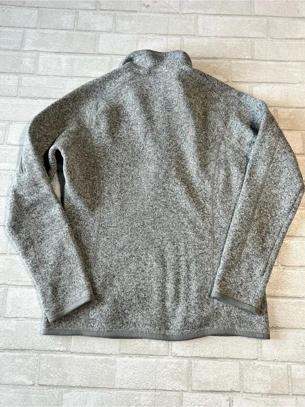 Patagonia Woman’s Gray Quarter-Zip Fleece Pullover Outdoor Size Medium - Image 2