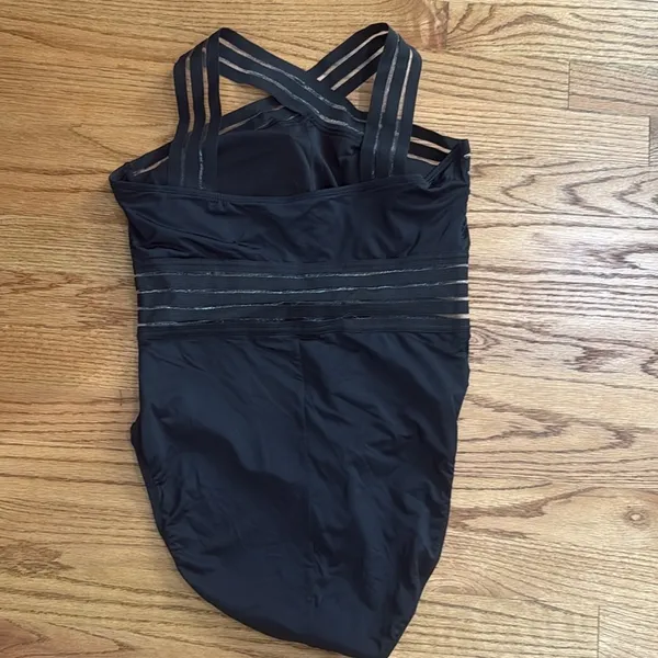 Viral black, one piece bathing suit with crisscross strap size large - Image 3