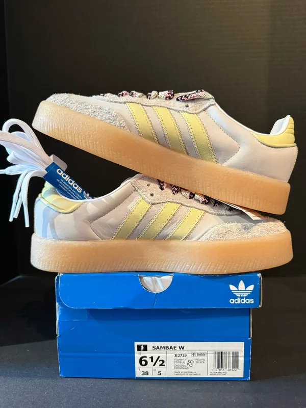 Women’s Adidas Samba OG 8.5W - Image 2