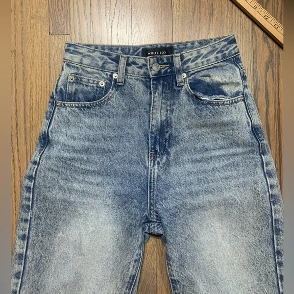 White fox jeans xs - Image 2