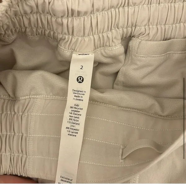 Lululemon Bone Shorts - Image 5