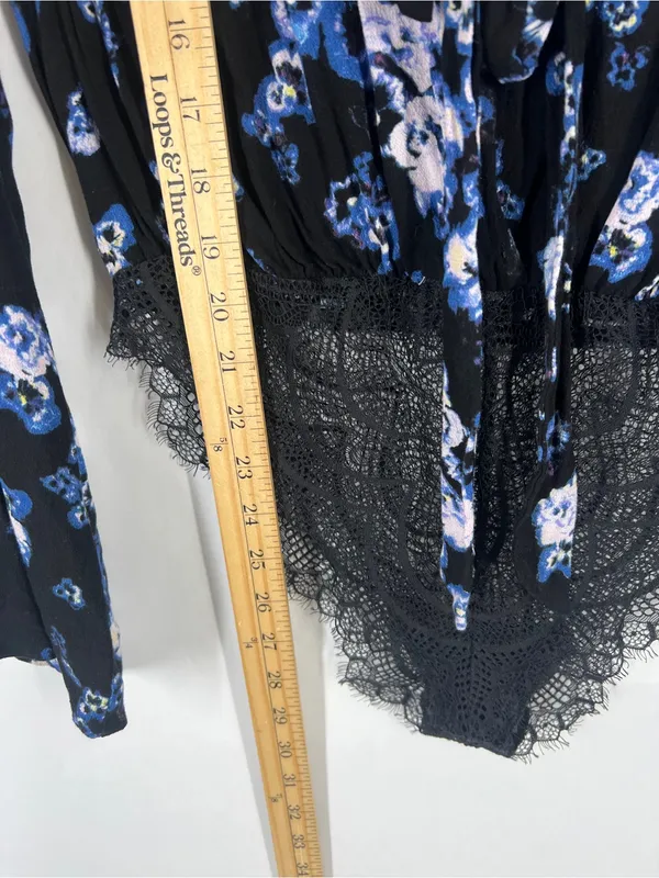 Free People‎ Black and Blue Floral Tie-Front Bodysuit - Image 13
