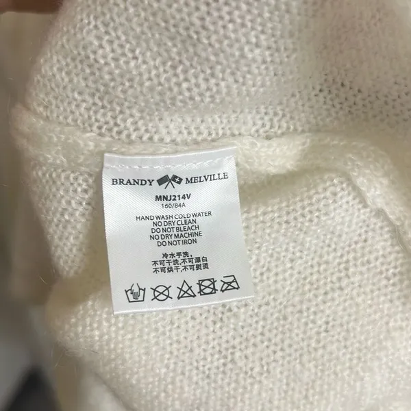 ✨Brandy Melville ANDI MOHAIR V-NECK SWEATER✨ - Image 6