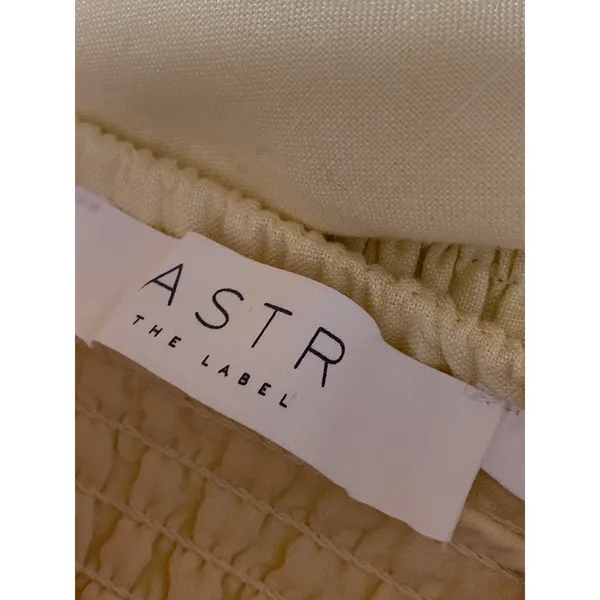 ASTR The Label Yellow Halter Pintucked Smocked Tie Sleeveless Crop Top Size S - Image 5