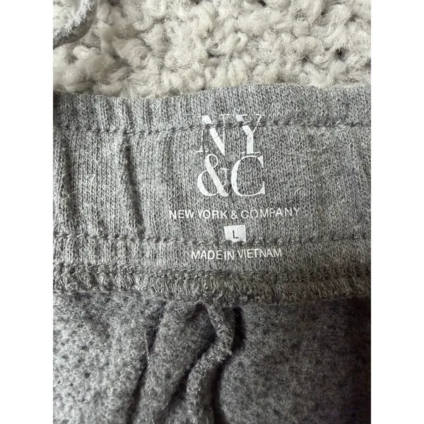 New York & Company Womens Gray LOVE NYC Graphic Joggers Sweatpants Large - Image 3