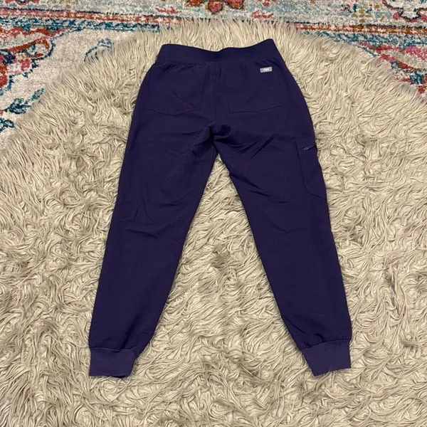 Figs scrub bottoms size XXS P purple shadow - Image 4