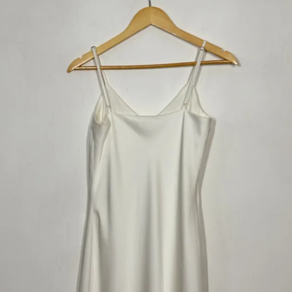 Gianni Bini White Satin Slip Dress NWT Womens Size 2 V-Neck Sleeveless Elegant - Image 5