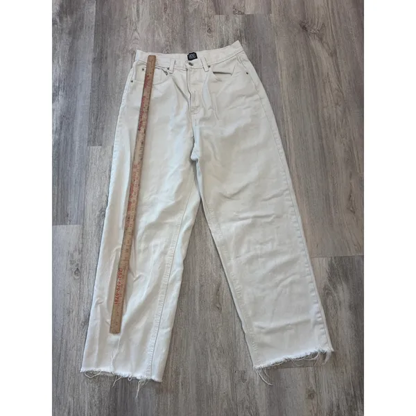 BDG Urban Outfitters High-Rise Baggy Jeans Off-White Cream Raw Hem‎ Size 31 - Image 6