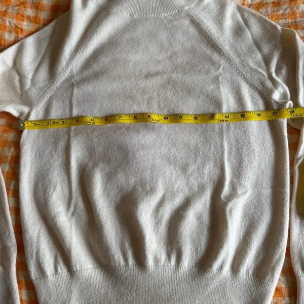 Everlane Cream Cashmere Raglan Mockneck Lightweight Sweater Size Small - Image 4