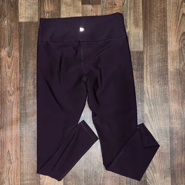 Old navy purple plum active power soft extra high-rise leggings go dry large - Image 2