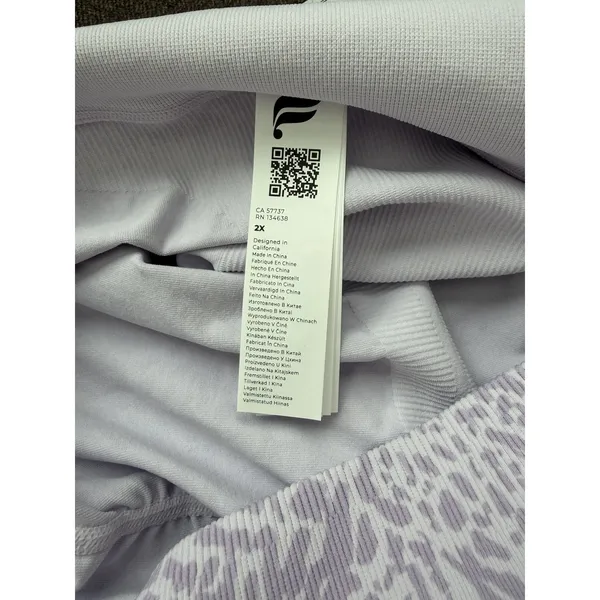Fabletics Women's Seamless Scrunch Short 4" Black size 2x Lavender Leopard - Image 6