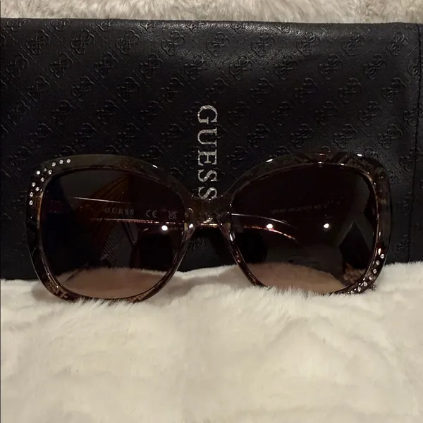Guess | Brown Snakeskin w/Rhinestones | Cat Eye Sunglasses - Image 7