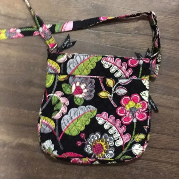 Vera Bradley crossbody purse - Image 2