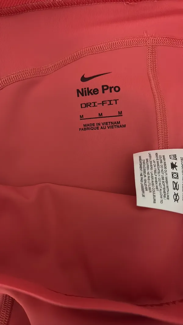 Nike Pro pink compression shorts in great pre-owned condition. Soft, stretchy, and perfect for workouts, running, the gym, or everyday athleisure wear. No major flaws. - Image 2