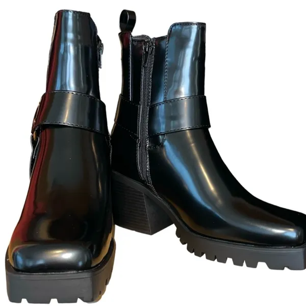 Shoe Dazzle Enslee Chelsea Black Biker Boots #9‎ - Image 3