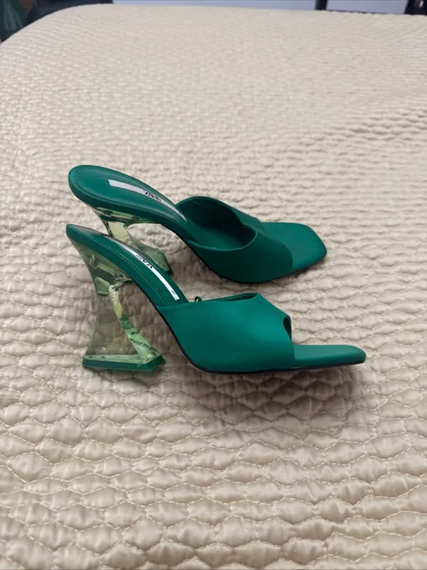 Zara Women’s Green Satin Strap Slides Square Front Chunky Block Acrylic Heel 39 - Image 2