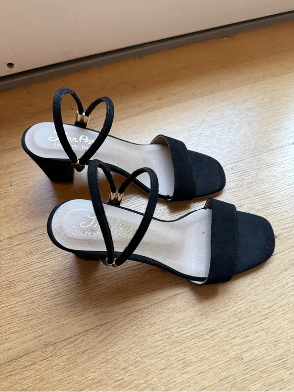 Black block faux Suede heels 7 - Image 2