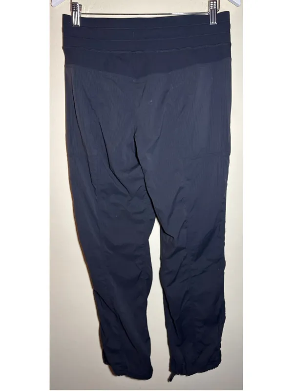 Lululemon Jogger Sz 8 Pants Black 30” inseam - Image 4