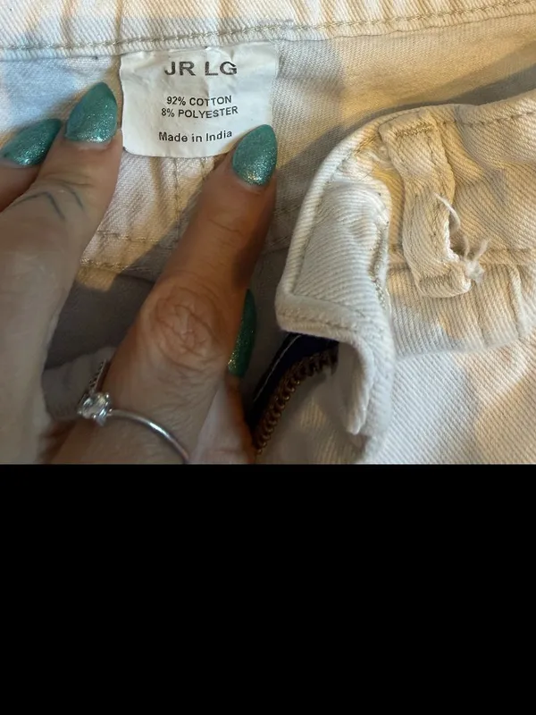 Juniors Large White Jeans Denim Shorts - Image 4